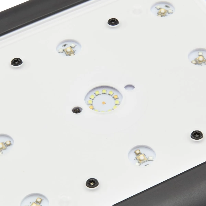 Hydra Edge 68HD LED Light Fixture